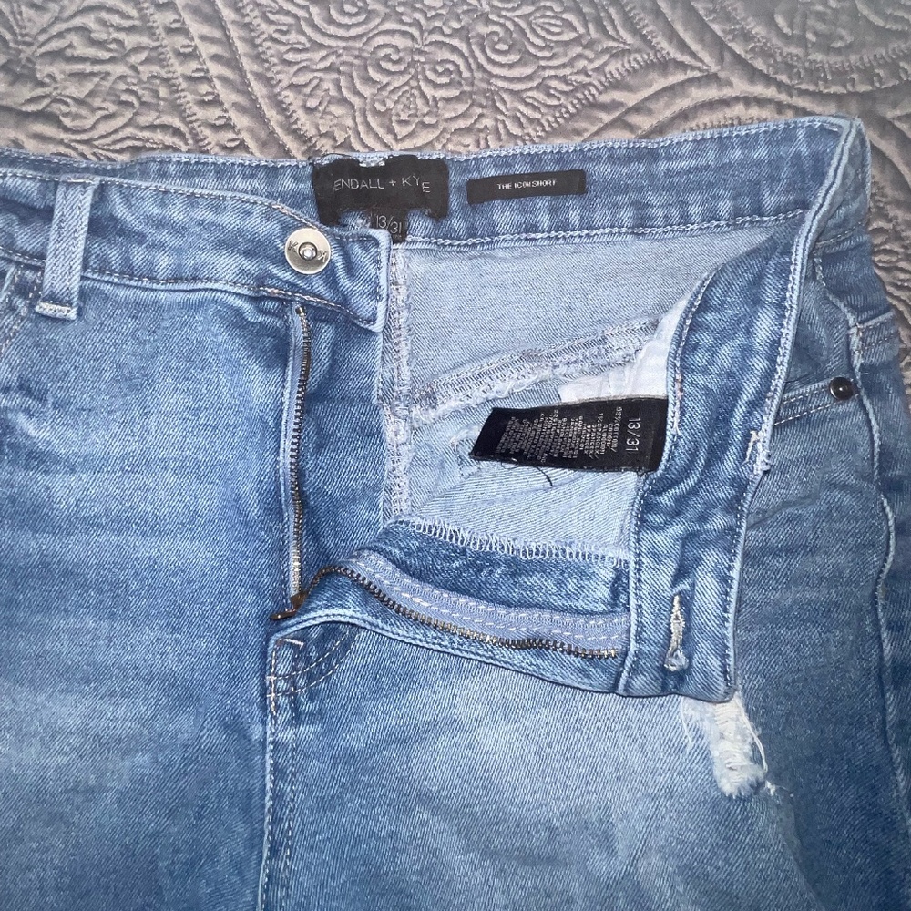 Kendall & Kylie The Icon Short